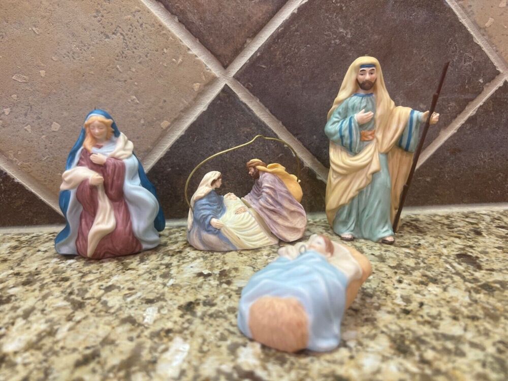 Vtg Hallmark Nativity Ornament Lot 4 1998 Porcelain Manger 1996 Christmas Joy